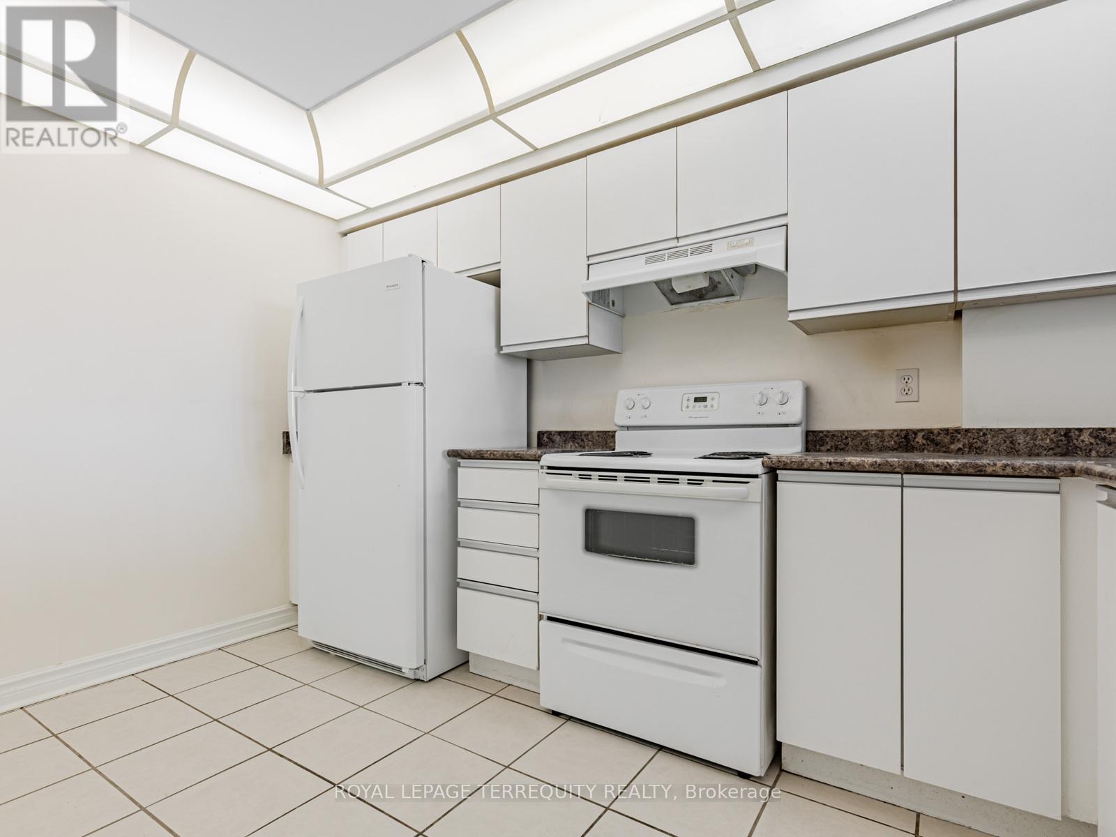 710 - 8501 Bayview Avenue, Richmond Hill, Ontario  L4B 3J7 - Photo 6 - N12478412