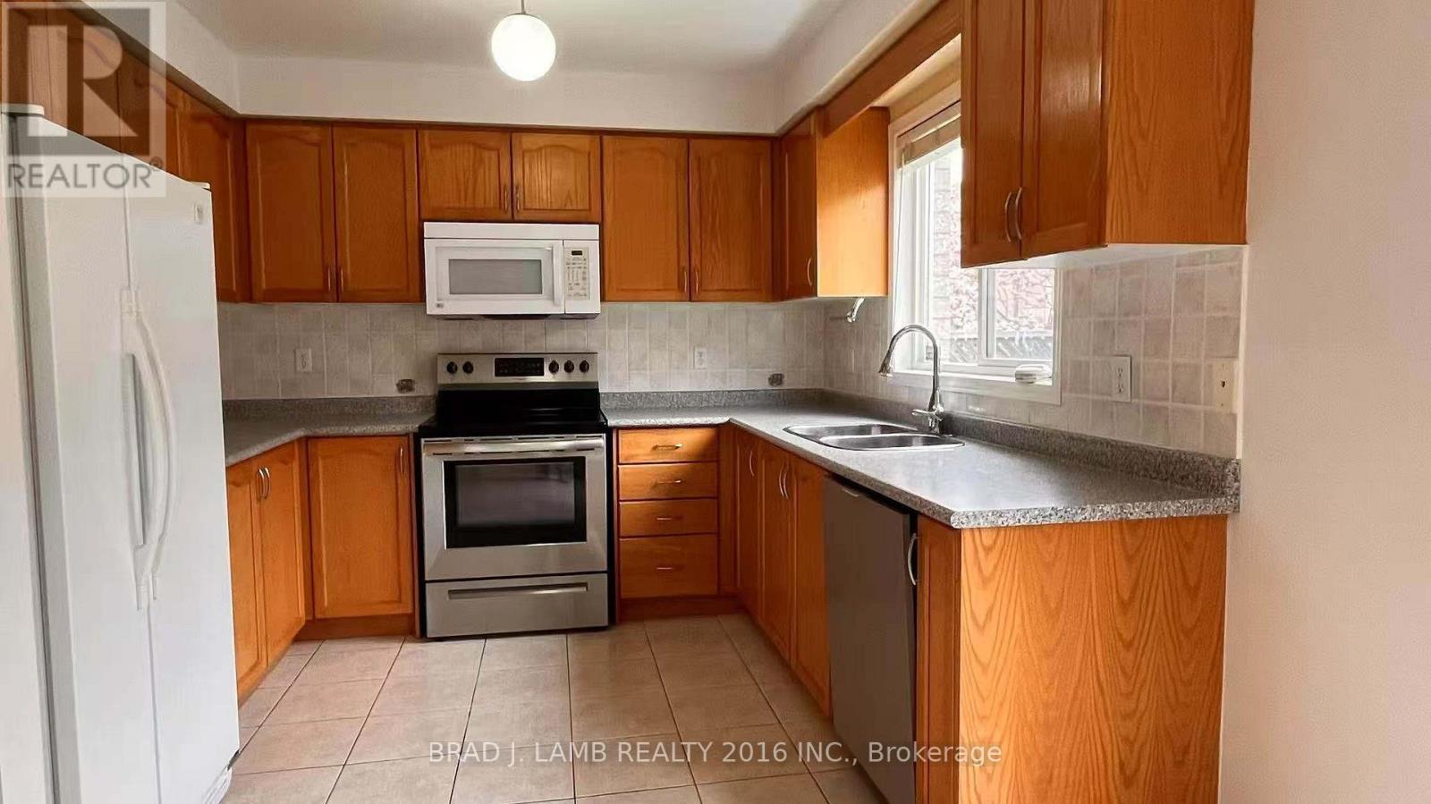 45 WATERTON CRESCENT, Richmond Hill, Ontario