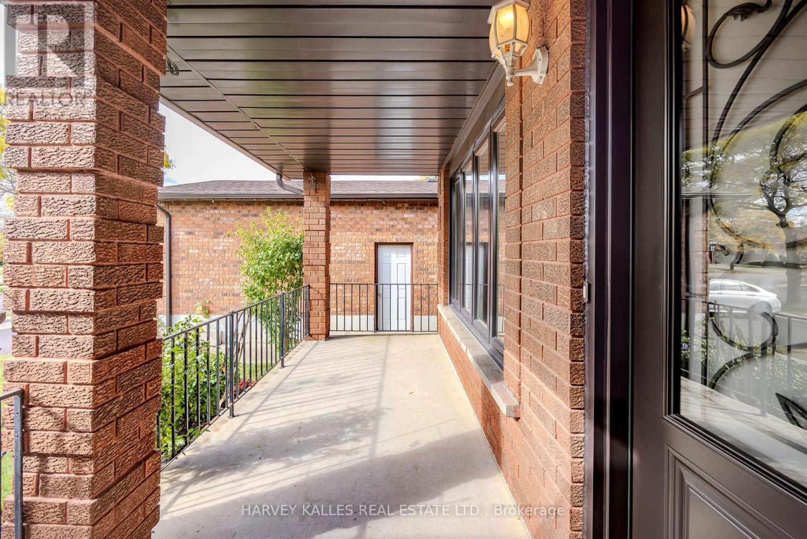 113 Cabaletta Crescent, Vaughan, Ontario  L4L 6L1 - Photo 4 - N12478420