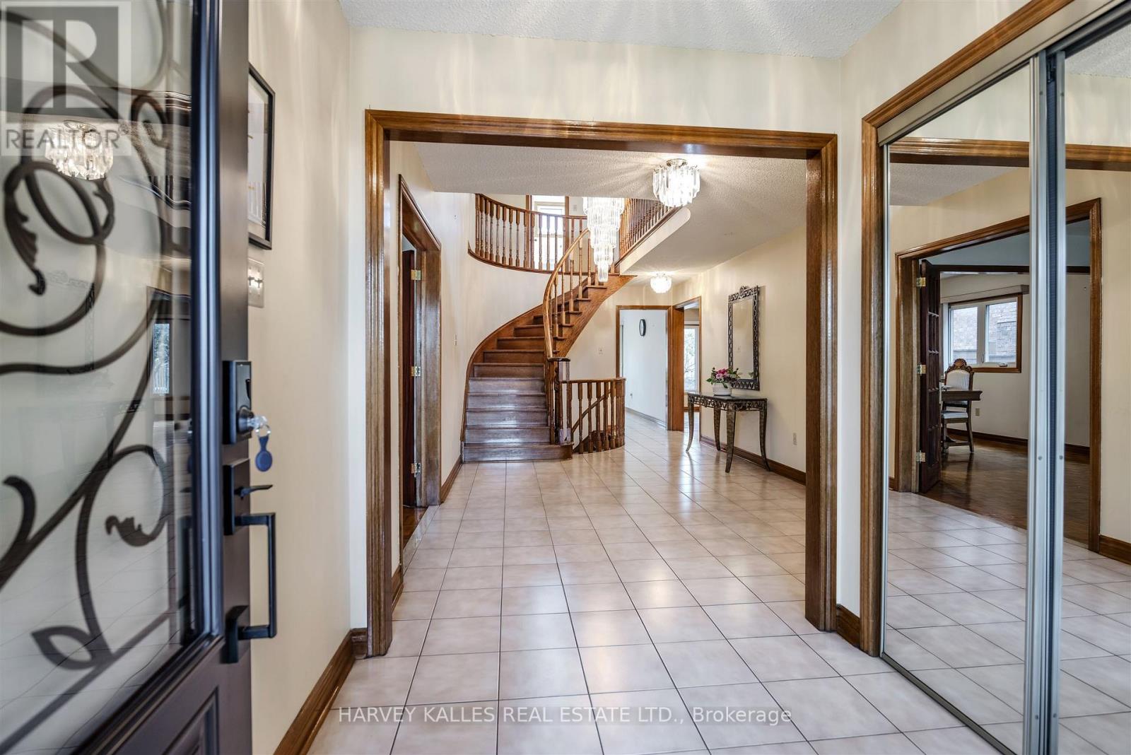 113 Cabaletta Crescent, Vaughan, Ontario  L4L 6L1 - Photo 8 - N12478420