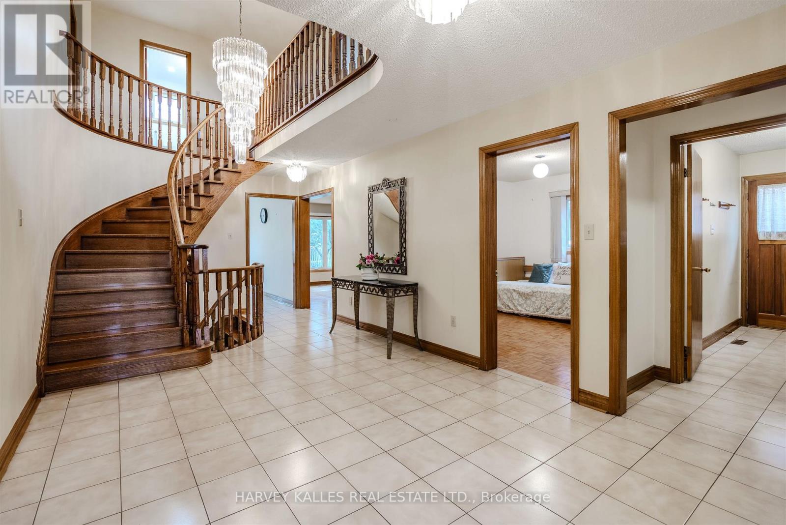 113 Cabaletta Crescent, Vaughan, Ontario  L4L 6L1 - Photo 9 - N12478420