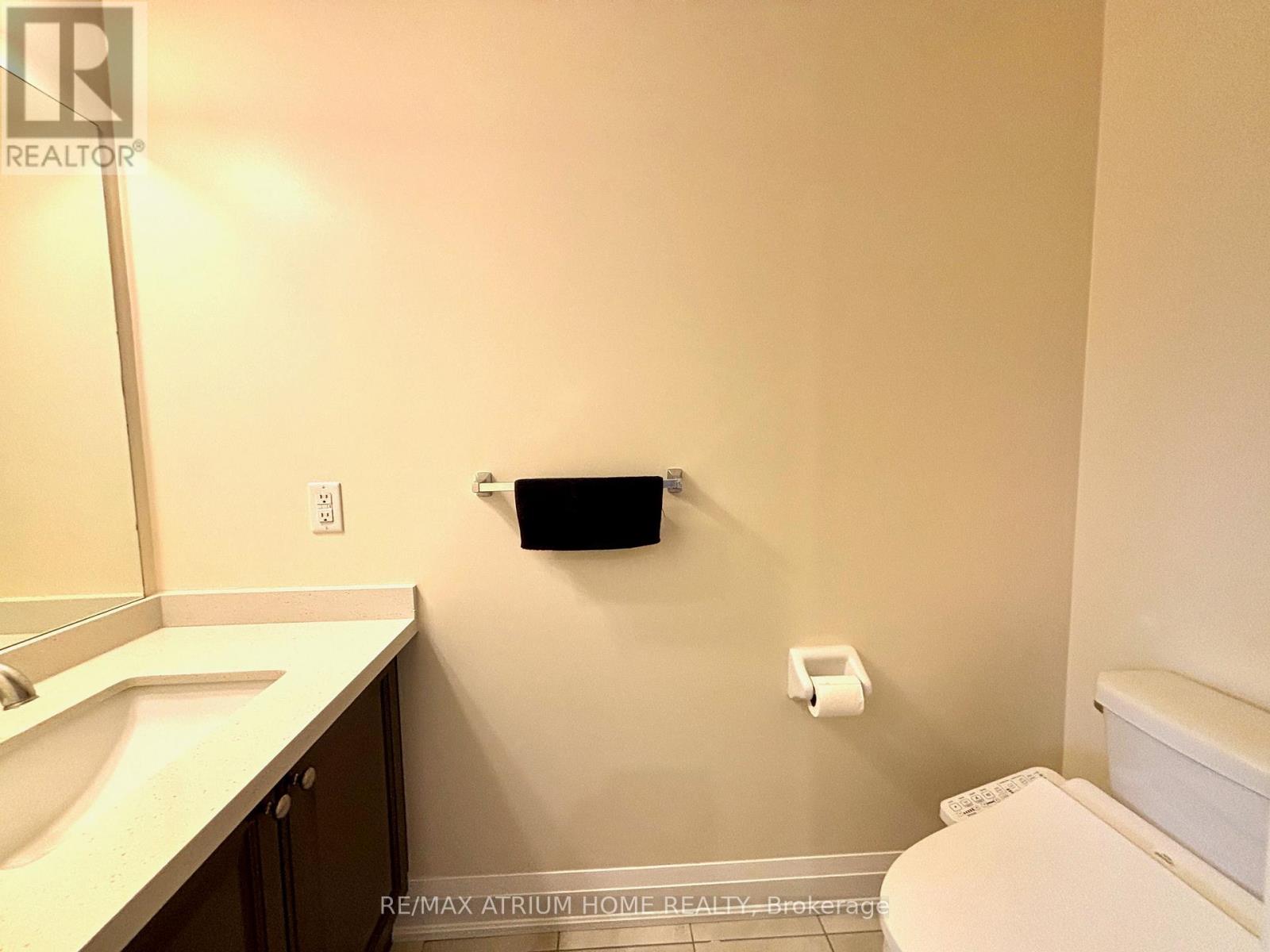 31 Duncombe Lane, Richmond Hill, Ontario  L4C 1C2 - Photo 11 - N12478437