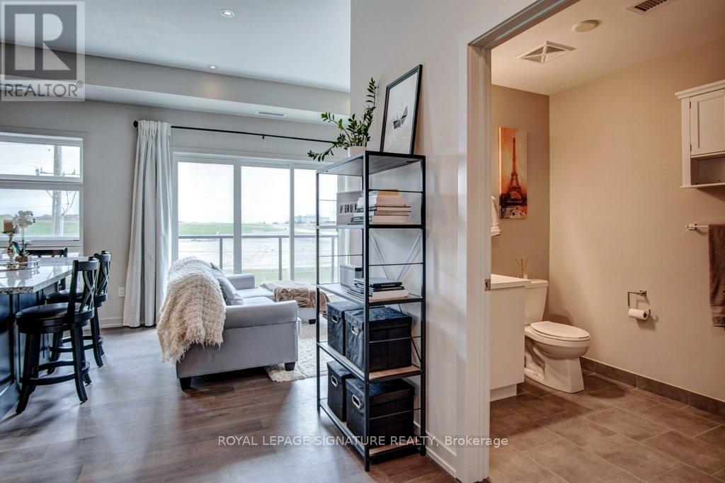 422 - 555 William Graham Drive, Aurora, Ontario  L4G 3H9 - Photo 8 - N12478502