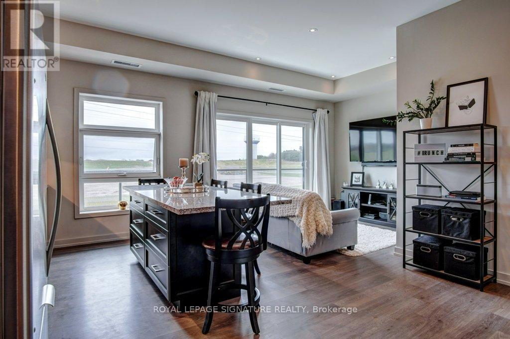 422 - 555 William Graham Drive, Aurora, Ontario  L4G 3H9 - Photo 5 - N12478510