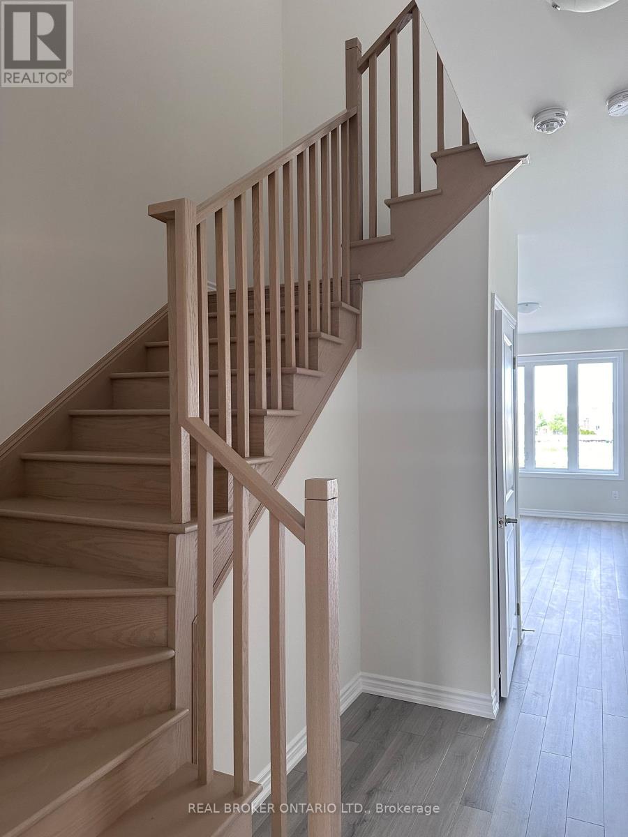 13 Rochester Drive, Barrie, Ontario  L9S 2Z8 - Photo 7 - S12478484