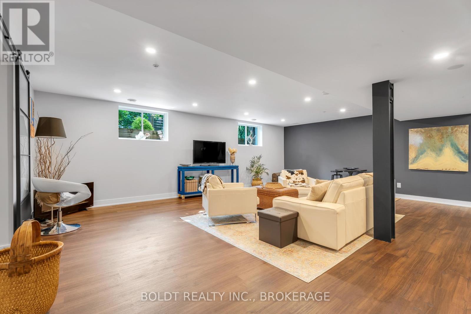 75 Parkside Drive, St. Catharines, Ontario  L2M 0B2 - Photo 23 - X12478522