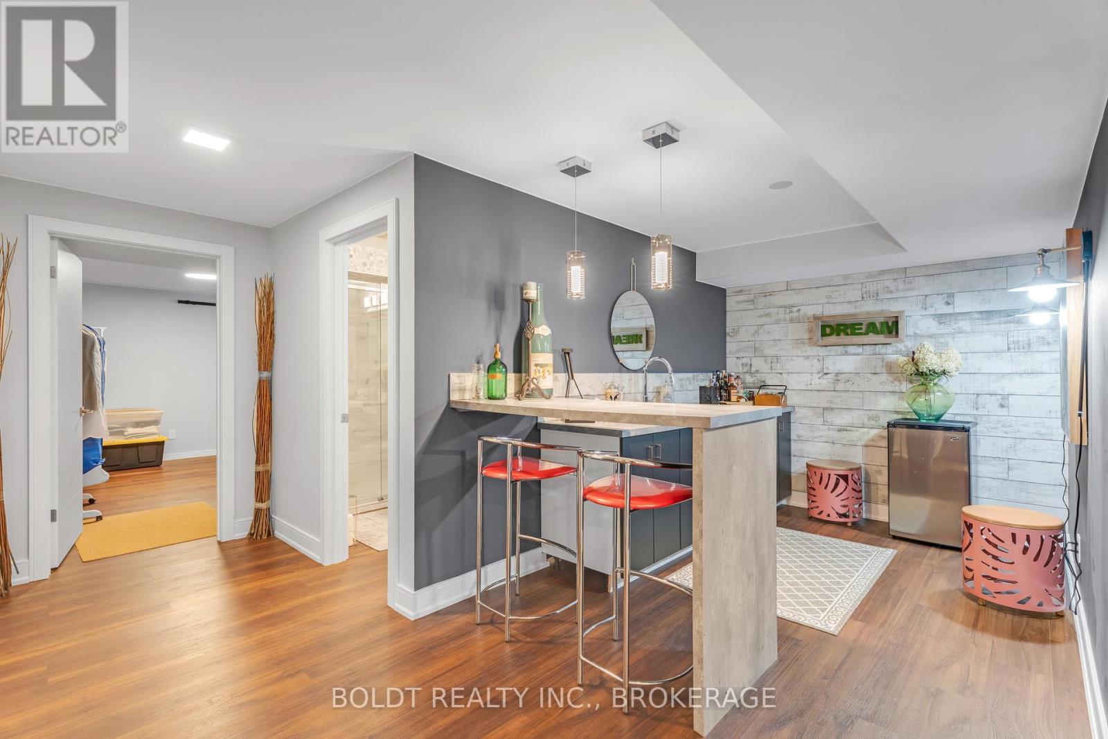 75 Parkside Drive, St. Catharines, Ontario  L2M 0B2 - Photo 26 - X12478522