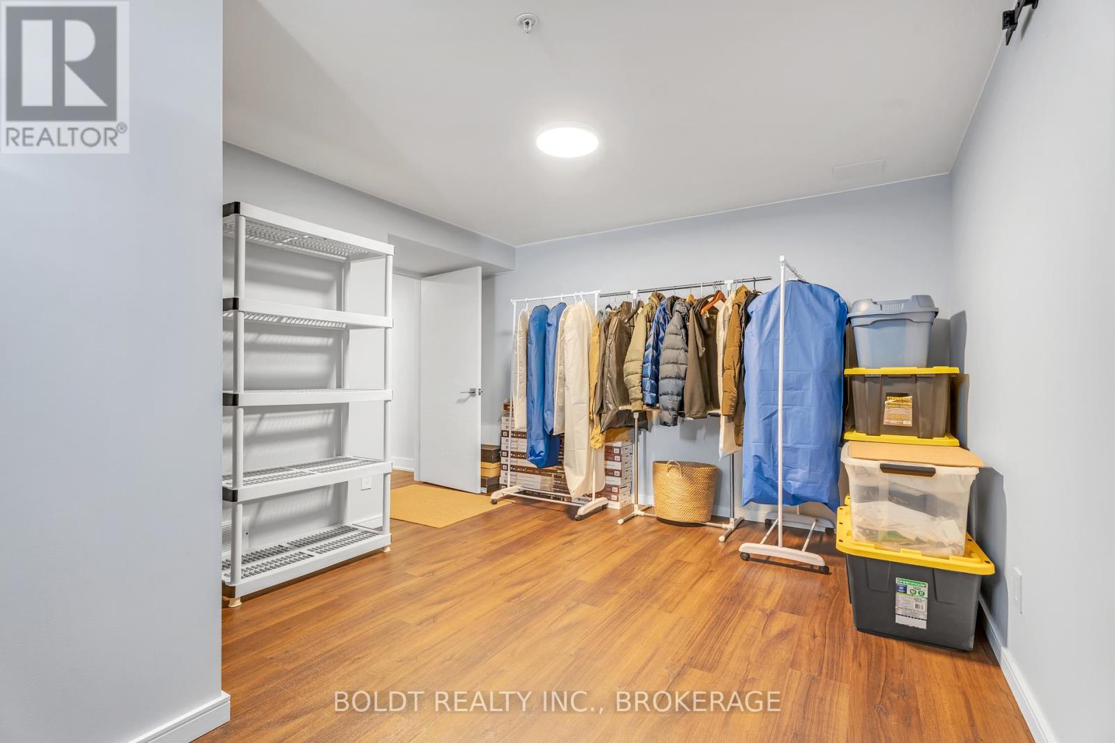 75 Parkside Drive, St. Catharines, Ontario  L2M 0B2 - Photo 30 - X12478522