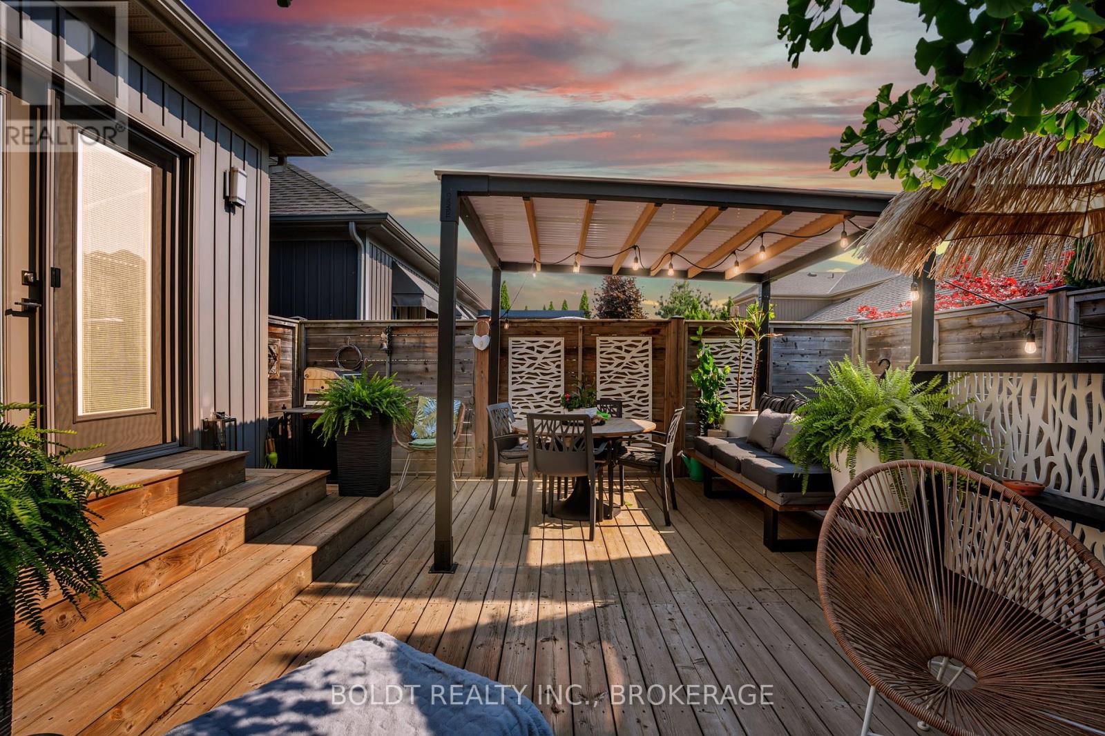 75 Parkside Drive, St. Catharines, Ontario  L2M 0B2 - Photo 31 - X12478522