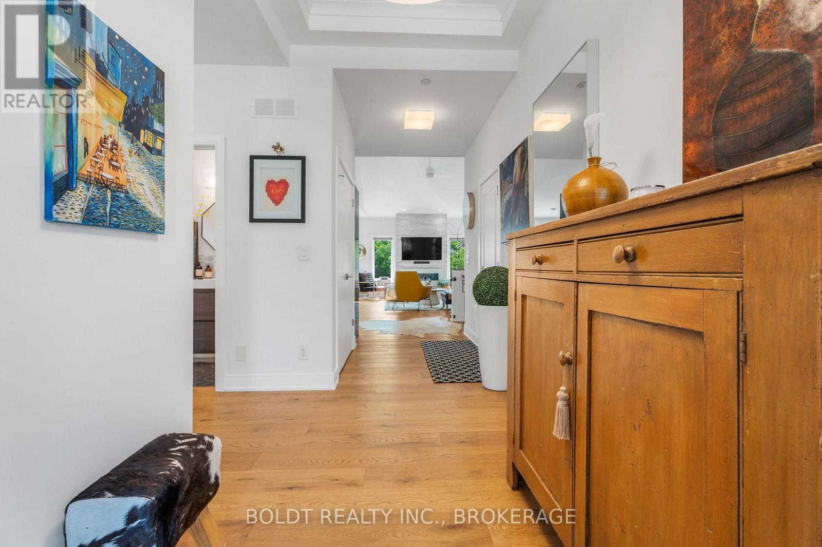 75 Parkside Drive, St. Catharines, Ontario  L2M 0B2 - Photo 5 - X12478522