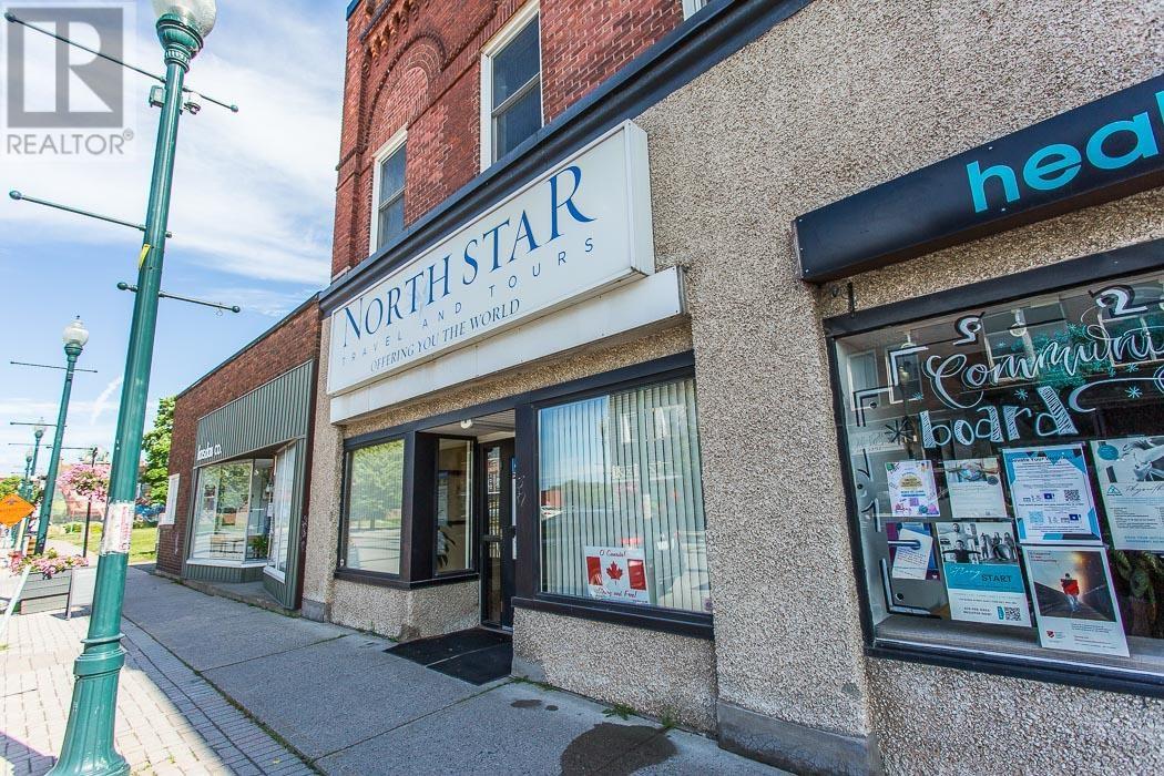 794 Queen St E, Sault Ste. Marie, Ontario  P6A 2B1 - Photo 1 - SM252422