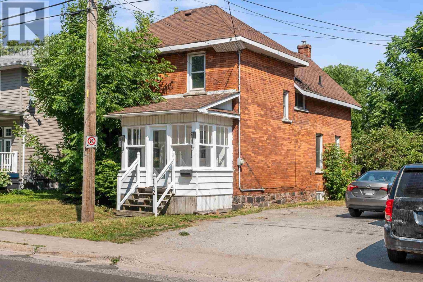 142 Church St, Sault Ste. Marie, Ontario P6A 3H5 - Photo 1 - SM252472
