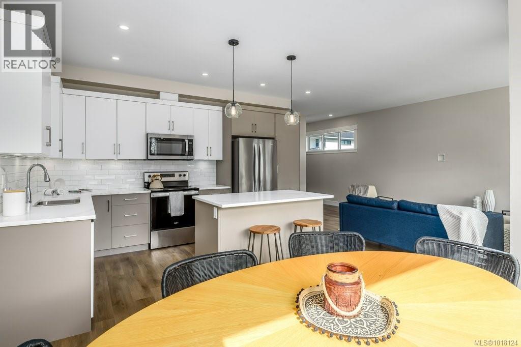 201 2580 Brookfield Dr, Courtenay, British Columbia  V9N 0J8 - Photo 14 - 1018124