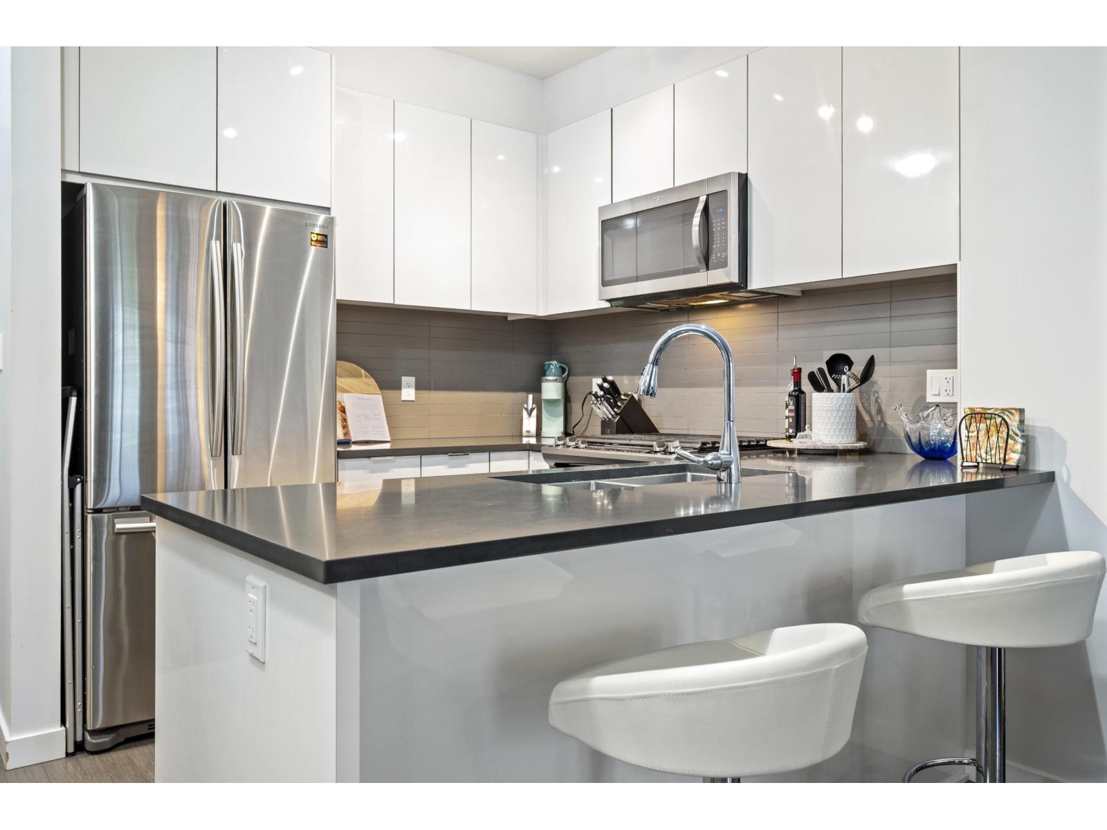 212 15137 33 Avenue, White Rock, British Columbia  V3Z 0Y1 - Photo 7 - R3061317