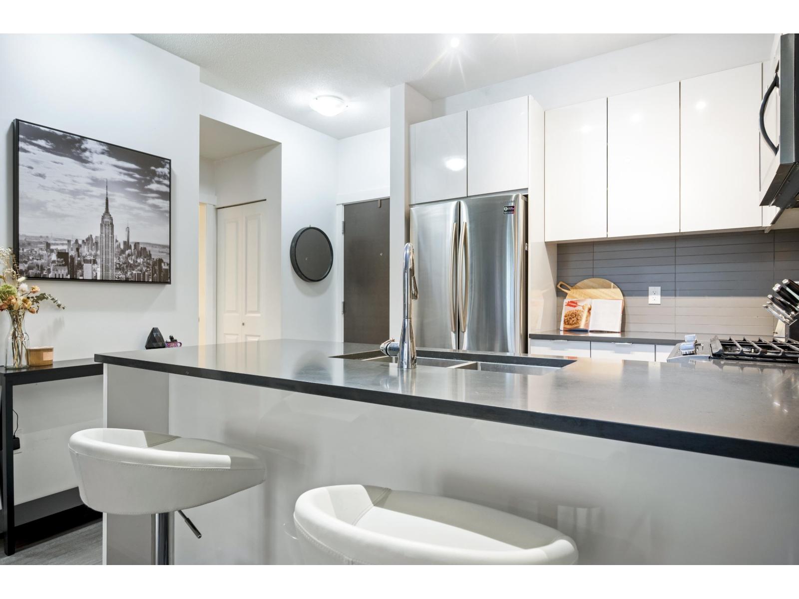 212 15137 33 Avenue, White Rock, British Columbia  V3Z 0Y1 - Photo 8 - R3061317