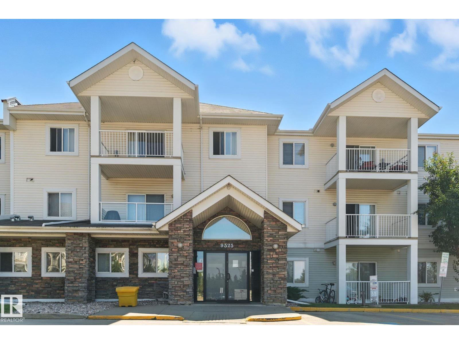 #327 9525 162 Av Nw, Edmonton, Alberta  T5Z 3V2 - Photo 1 - E4463208