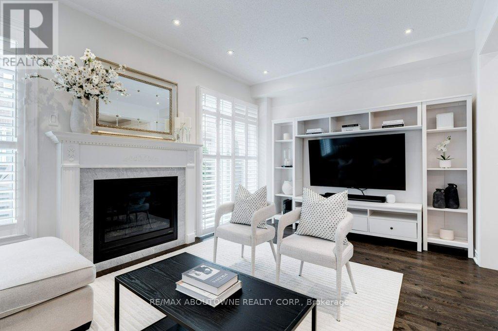 231 Sarah Cline Drive, Oakville, Ontario  L6M 0V3 - Photo 10 - W12478306