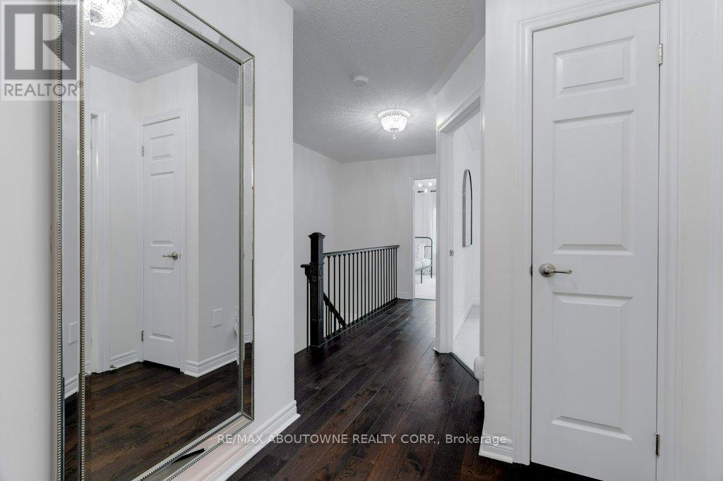 231 Sarah Cline Drive, Oakville, Ontario  L6M 0V3 - Photo 27 - W12478306