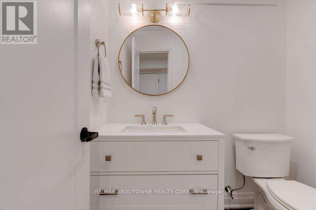 231 Sarah Cline Drive, Oakville, Ontario  L6M 0V3 - Photo 30 - W12478306