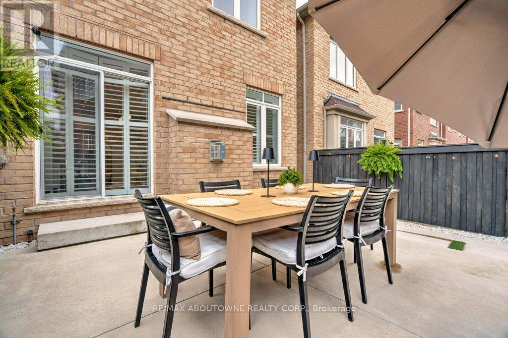 231 Sarah Cline Drive, Oakville, Ontario  L6M 0V3 - Photo 38 - W12478306