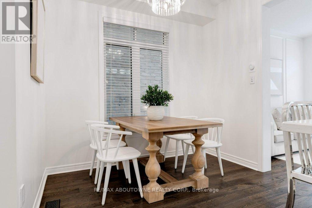 231 Sarah Cline Drive, Oakville, Ontario  L6M 0V3 - Photo 7 - W12478306