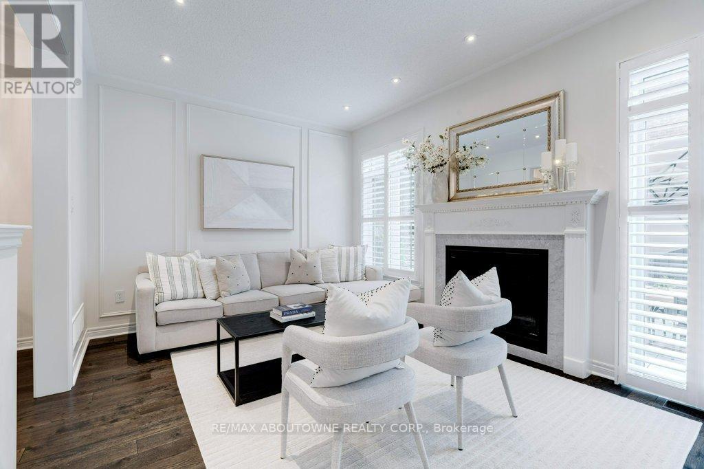 231 Sarah Cline Drive, Oakville, Ontario  L6M 0V3 - Photo 8 - W12478306
