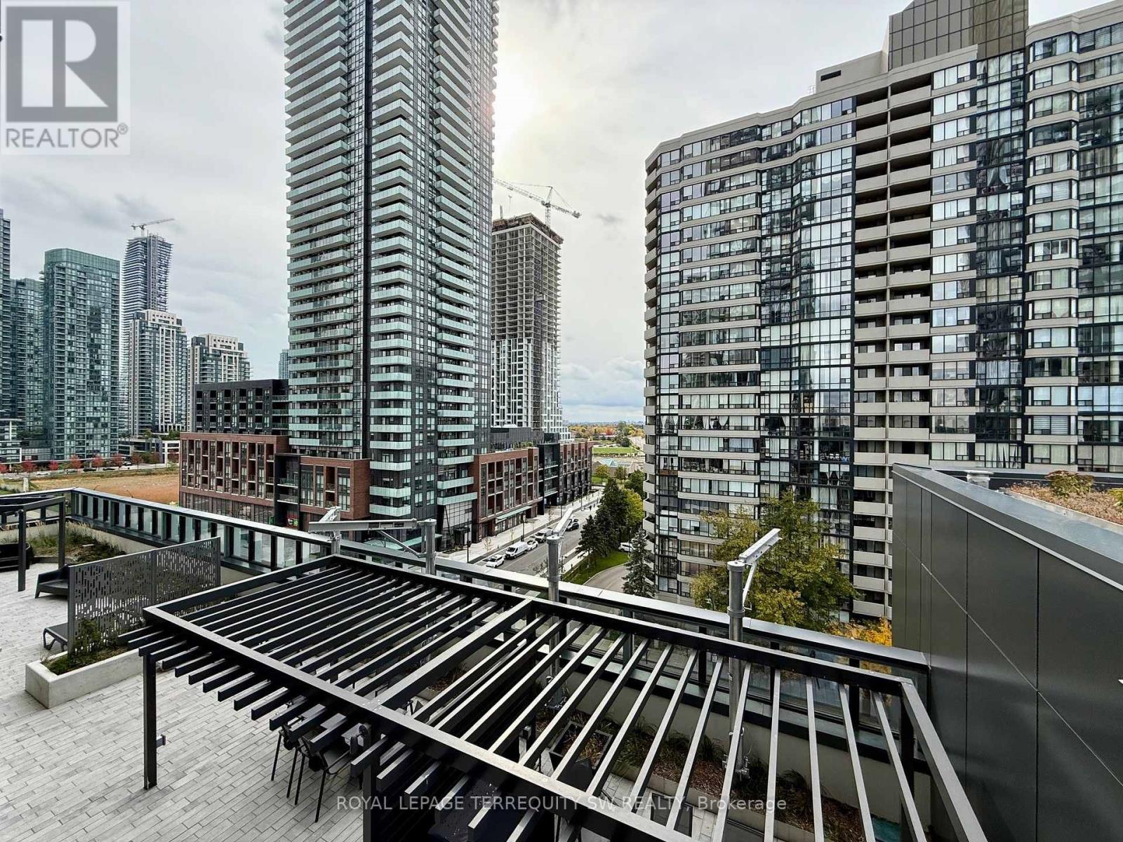 710 - 395 Square One Drive, Mississauga, Ontario  L5B 0P6 - Photo 19 - W12478312