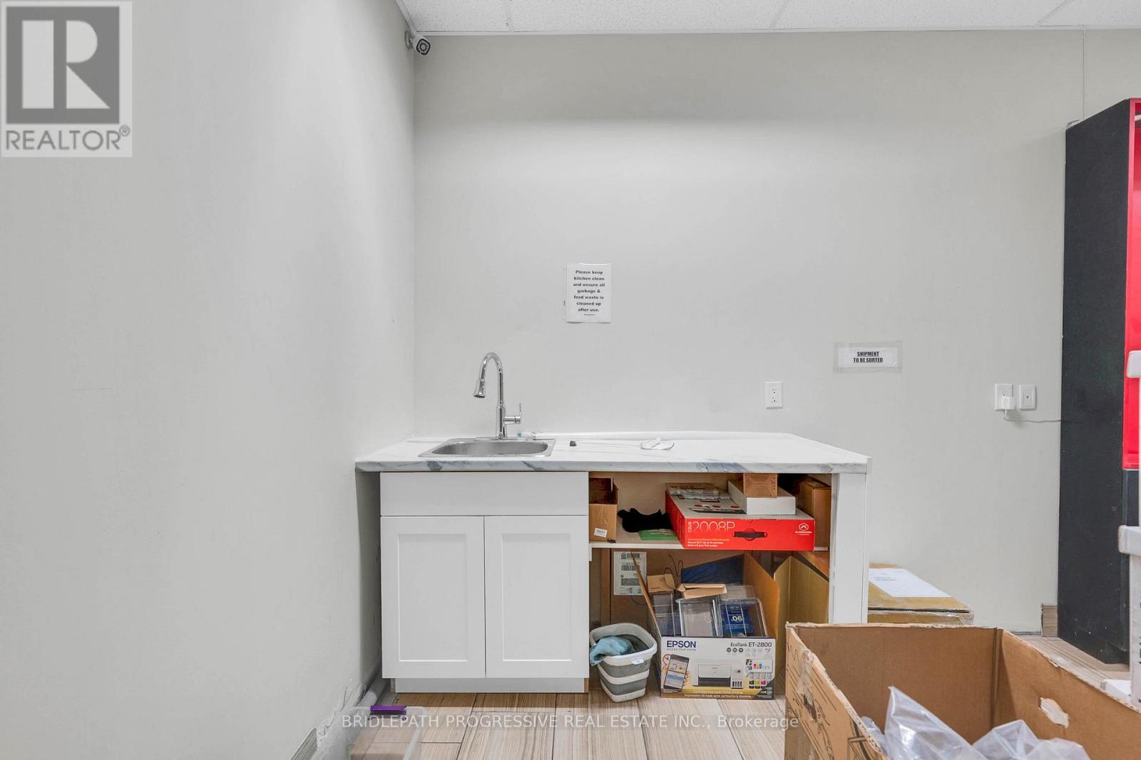 3 - 1644 Bloor Street W, Toronto, Ontario  M6P 1A7 - Photo 20 - W12478325
