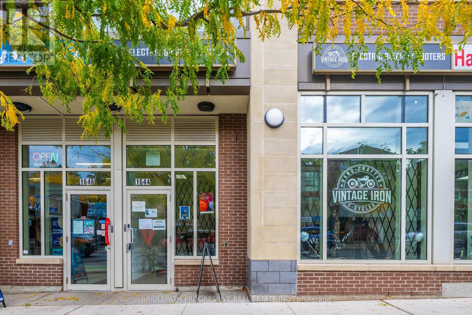 3 - 1644 Bloor Street W, Toronto, Ontario  M6P 1A7 - Photo 3 - W12478325