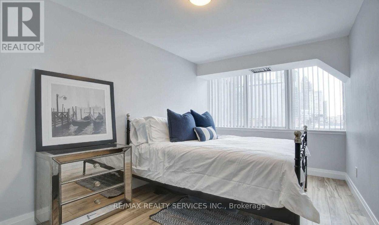 407 - 350 Webb Drive, Mississauga, Ontario  L5B 3W4 - Photo 18 - W12478359