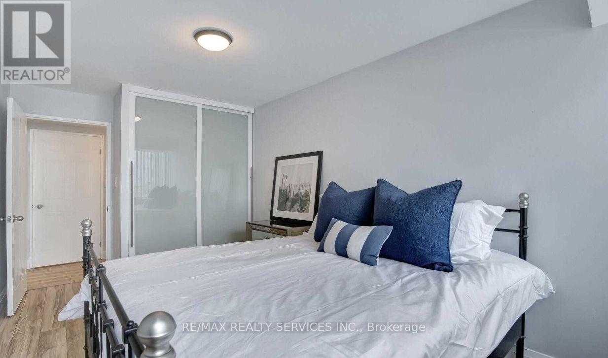 407 - 350 Webb Drive, Mississauga, Ontario  L5B 3W4 - Photo 19 - W12478359
