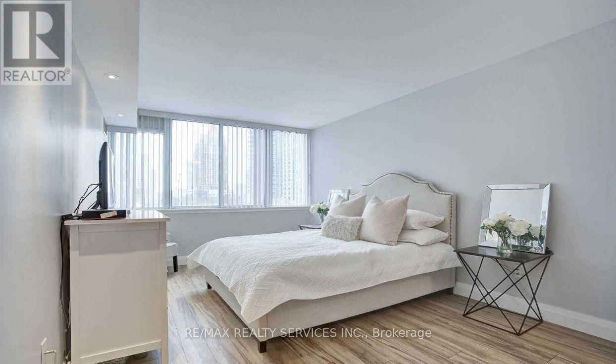 407 - 350 Webb Drive, Mississauga, Ontario  L5B 3W4 - Photo 21 - W12478359