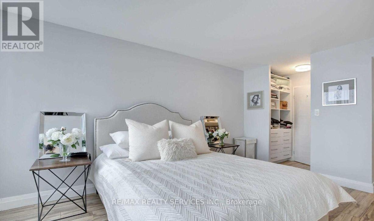 407 - 350 Webb Drive, Mississauga, Ontario  L5B 3W4 - Photo 22 - W12478359