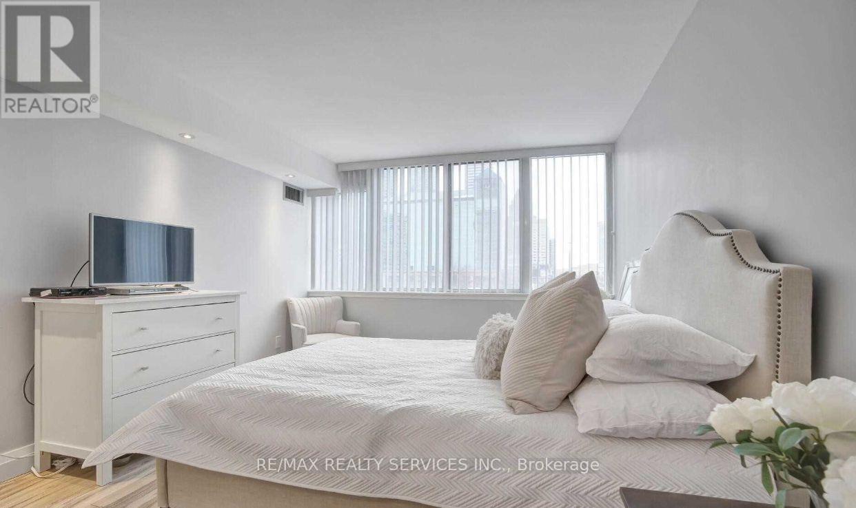 407 - 350 Webb Drive, Mississauga, Ontario  L5B 3W4 - Photo 23 - W12478359