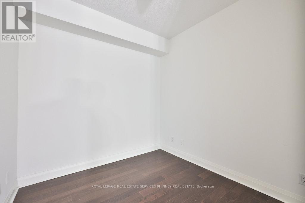 1606 - 1 Hurontario Street, Mississauga, Ontario  L5G 0A3 - Photo 19 - W12478363