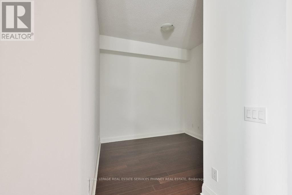 1606 - 1 Hurontario Street, Mississauga, Ontario  L5G 0A3 - Photo 20 - W12478363