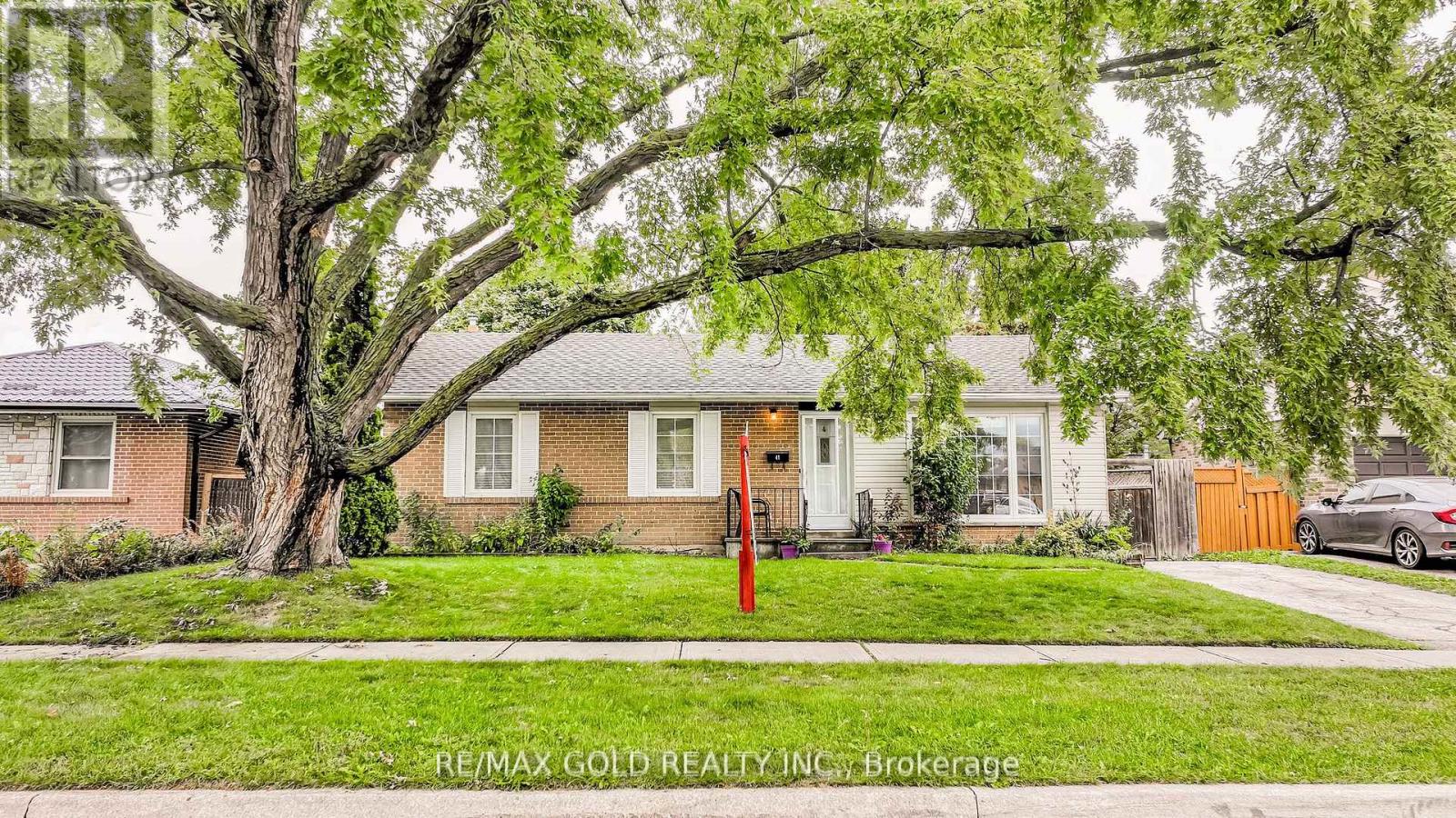 41 ABERDEEN CRESCENT, Brampton, Ontario