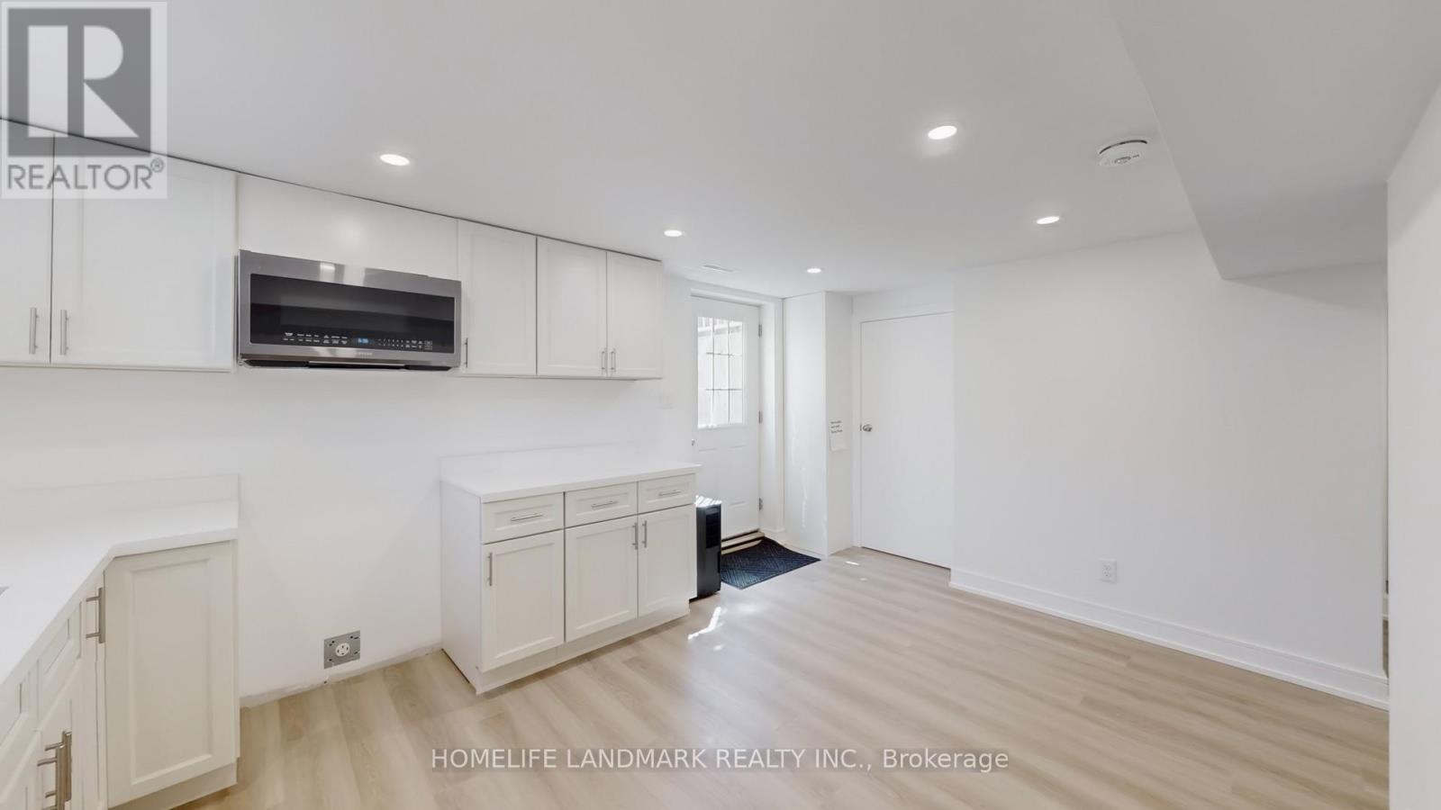 373 Kingsbridge Garden Circle, Mississauga, Ontario  L5R 1K9 - Photo 23 - W12478368