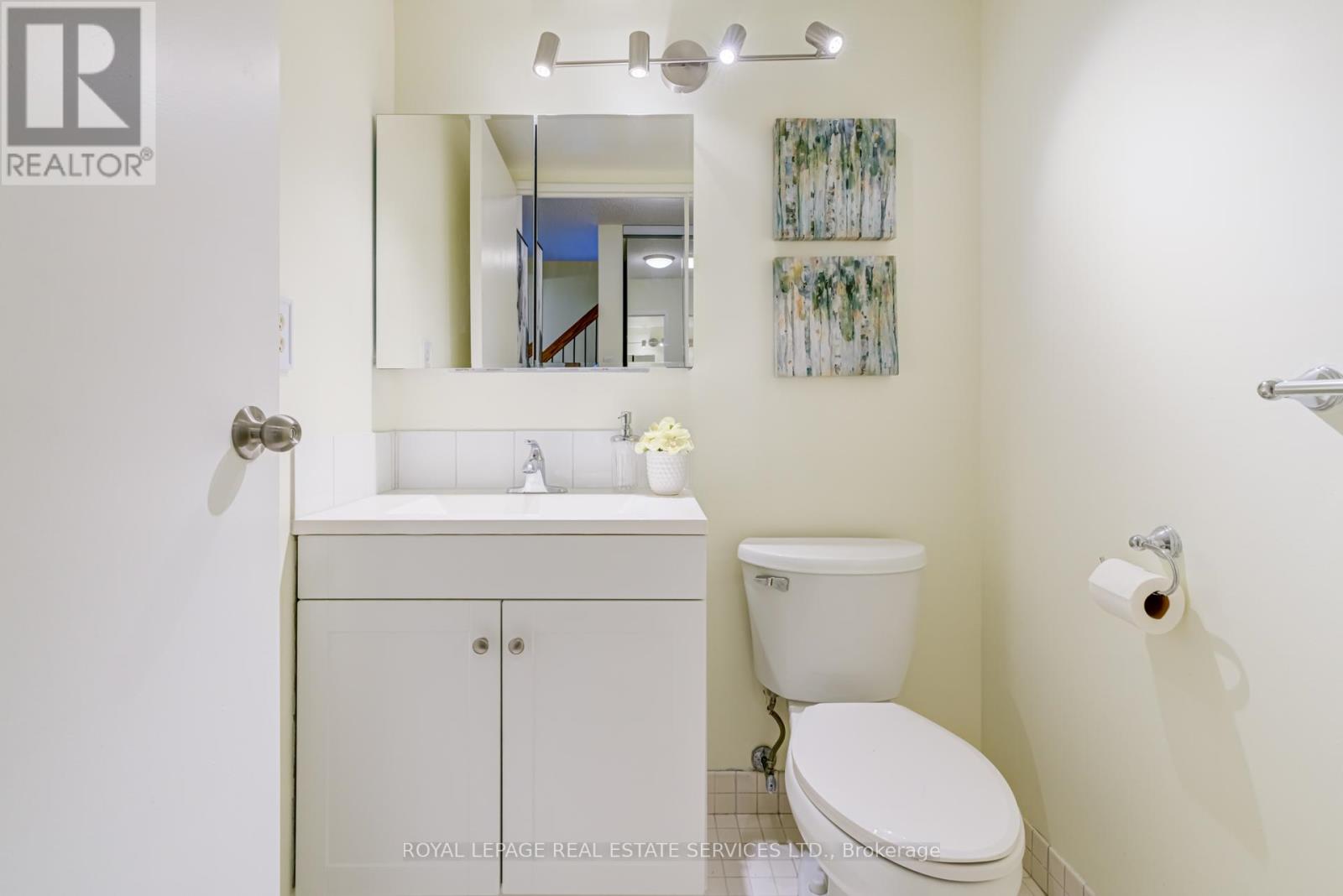 115 - 100 Quebec Avenue, Toronto, Ontario  M6P 4B8 - Photo 10 - W12478392