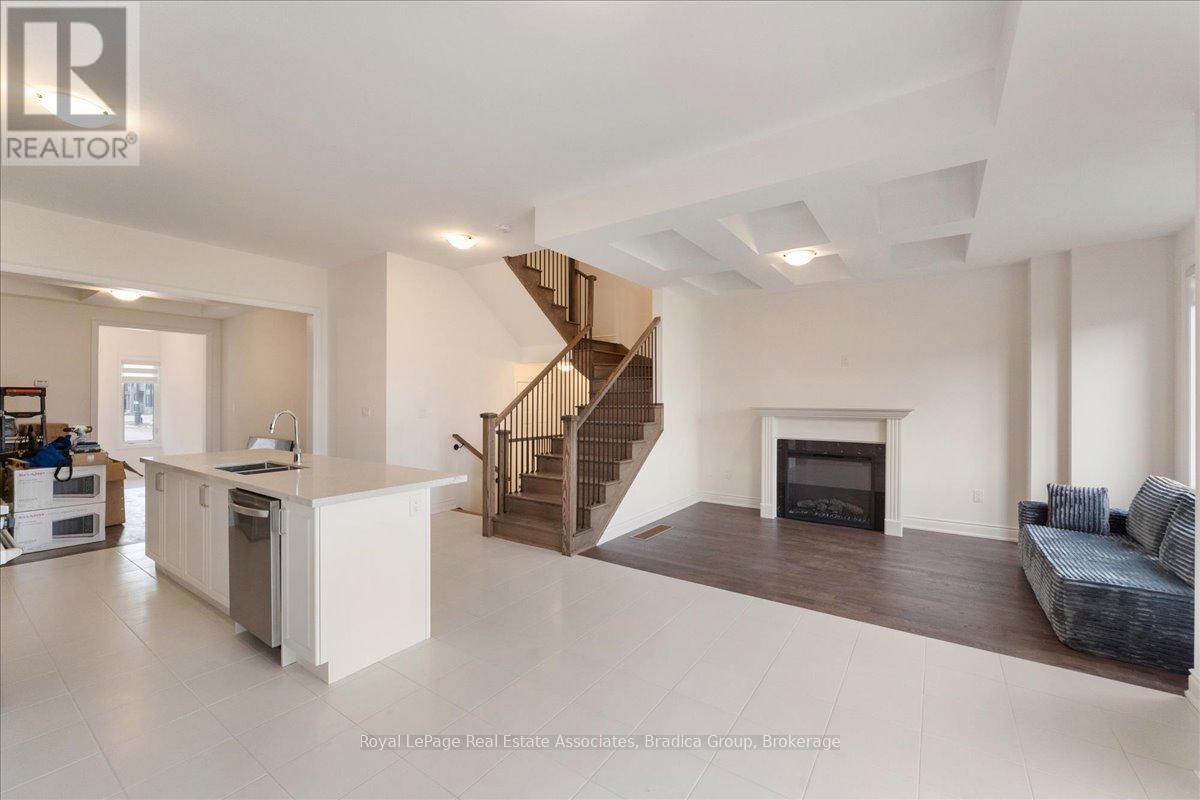 3077 Perkins Way, Oakville, Ontario  L6H 7G1 - Photo 14 - W12478396