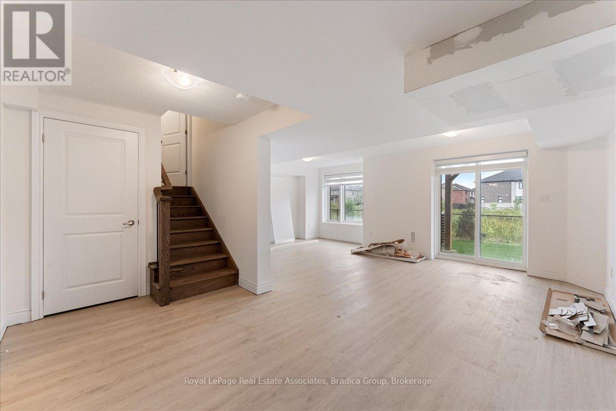 3077 Perkins Way, Oakville, Ontario  L6H 7G1 - Photo 30 - W12478396