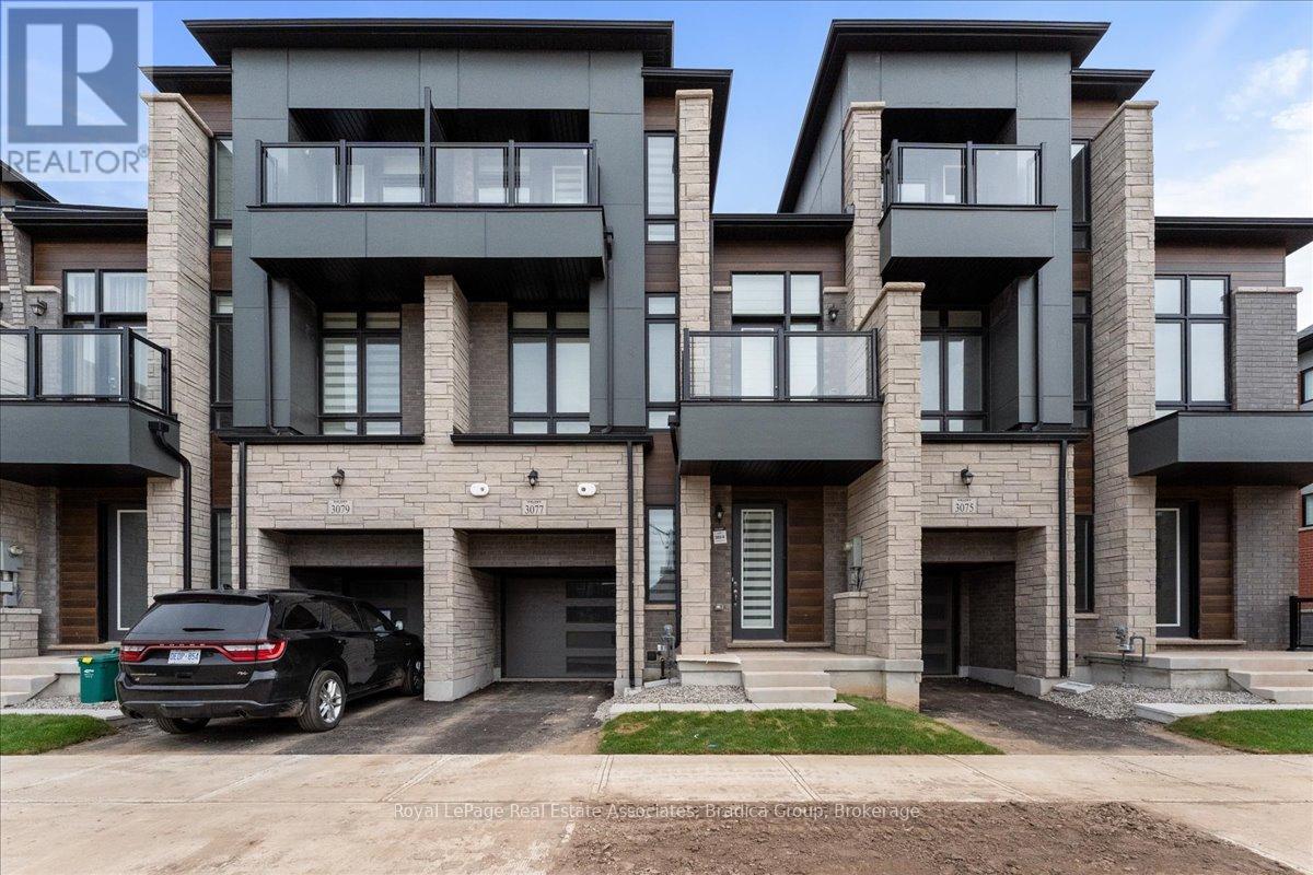 3077 Perkins Way, Oakville, Ontario  L6H 7G1 - Photo 4 - W12478396