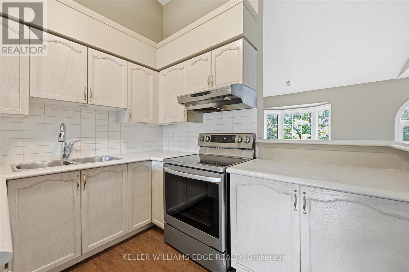 66 - 3333 New Street, Burlington, Ontario  L7N 1N1 - Photo 12 - W12478407
