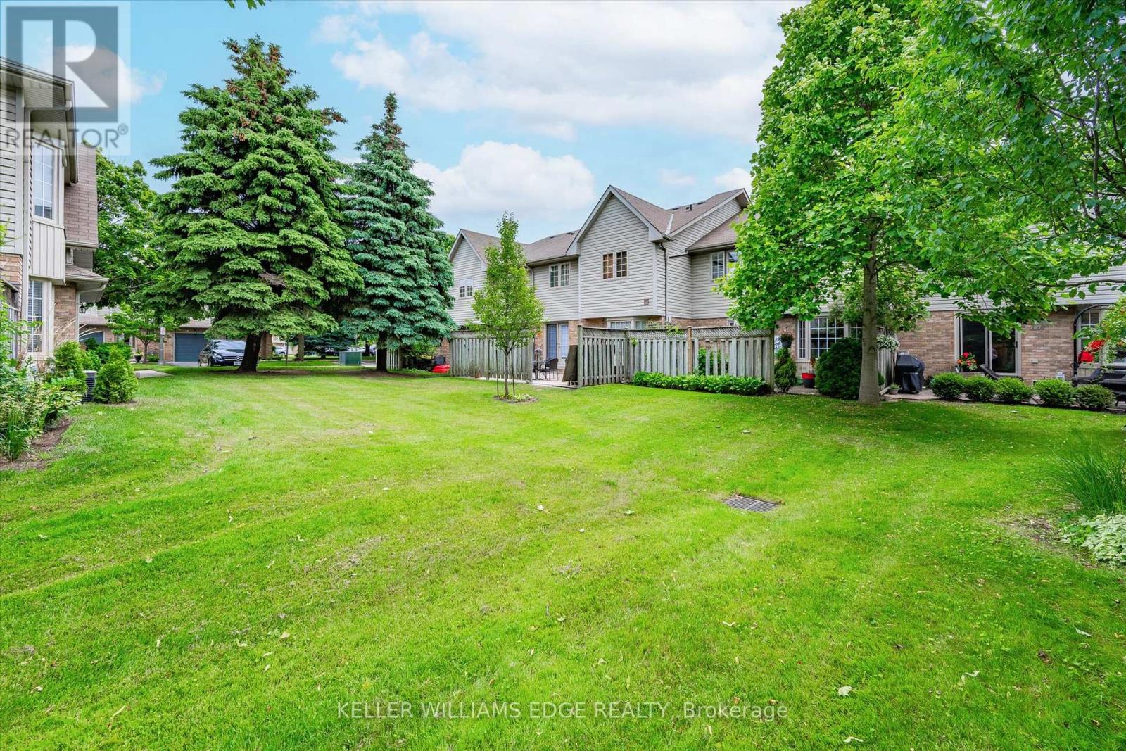 66 - 3333 New Street, Burlington, Ontario  L7N 1N1 - Photo 22 - W12478407