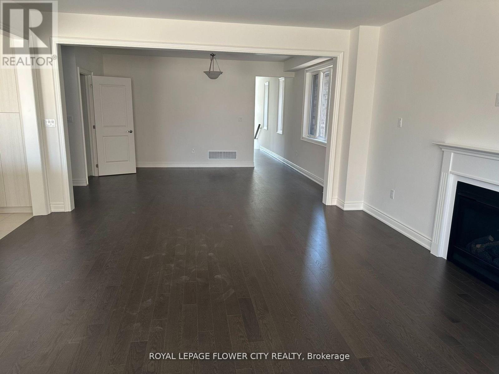 7 Ann Mckee Street, Caledon, Ontario  L7C 4M8 - Photo 6 - W12478434