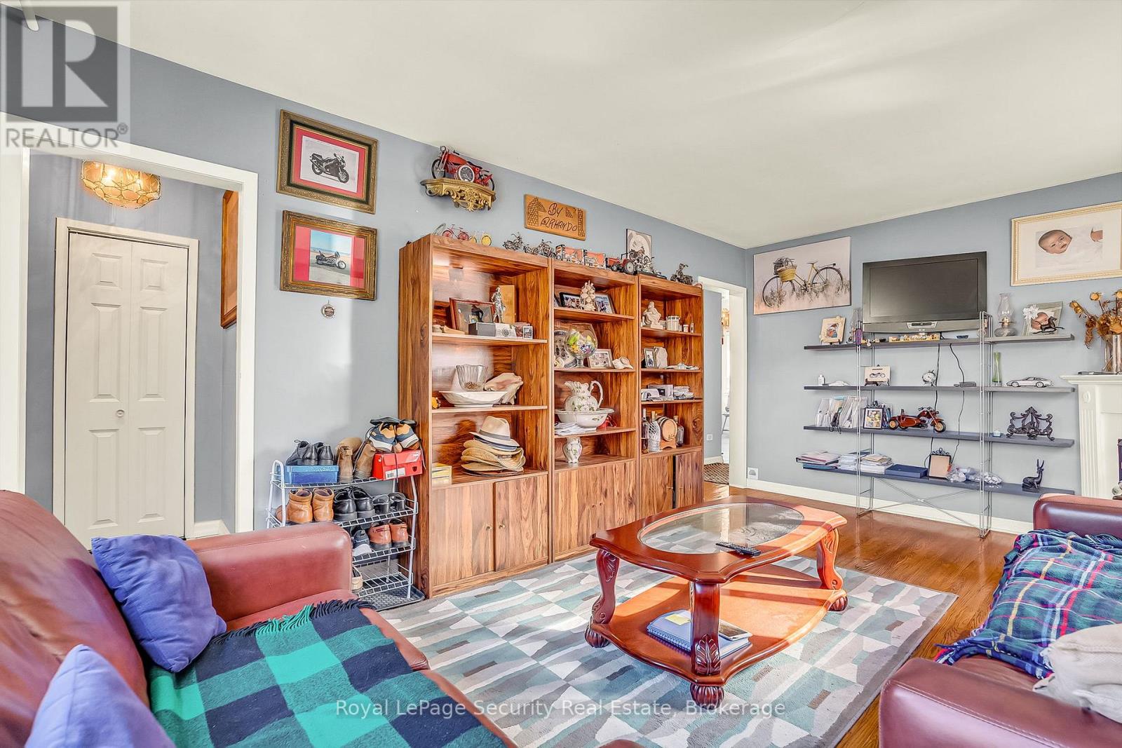 39 Boniface Avenue, Toronto, Ontario  M9W 1T5 - Photo 10 - W12478447