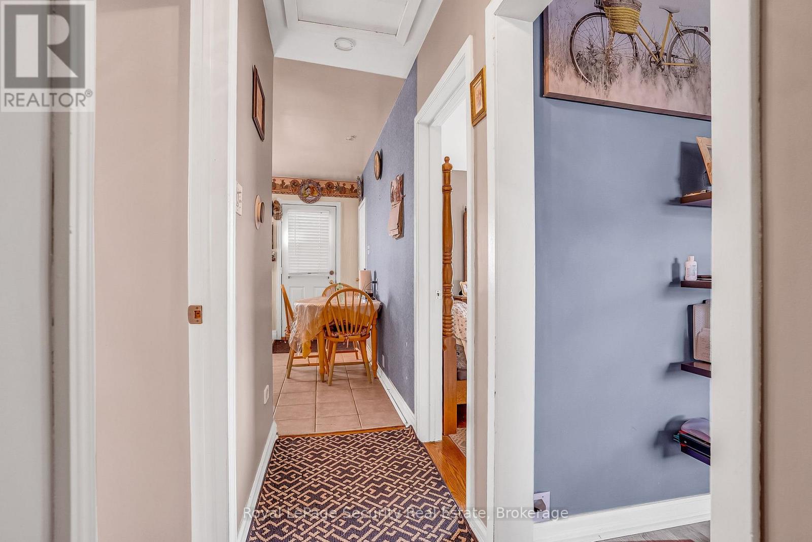 39 Boniface Avenue, Toronto, Ontario  M9W 1T5 - Photo 11 - W12478447