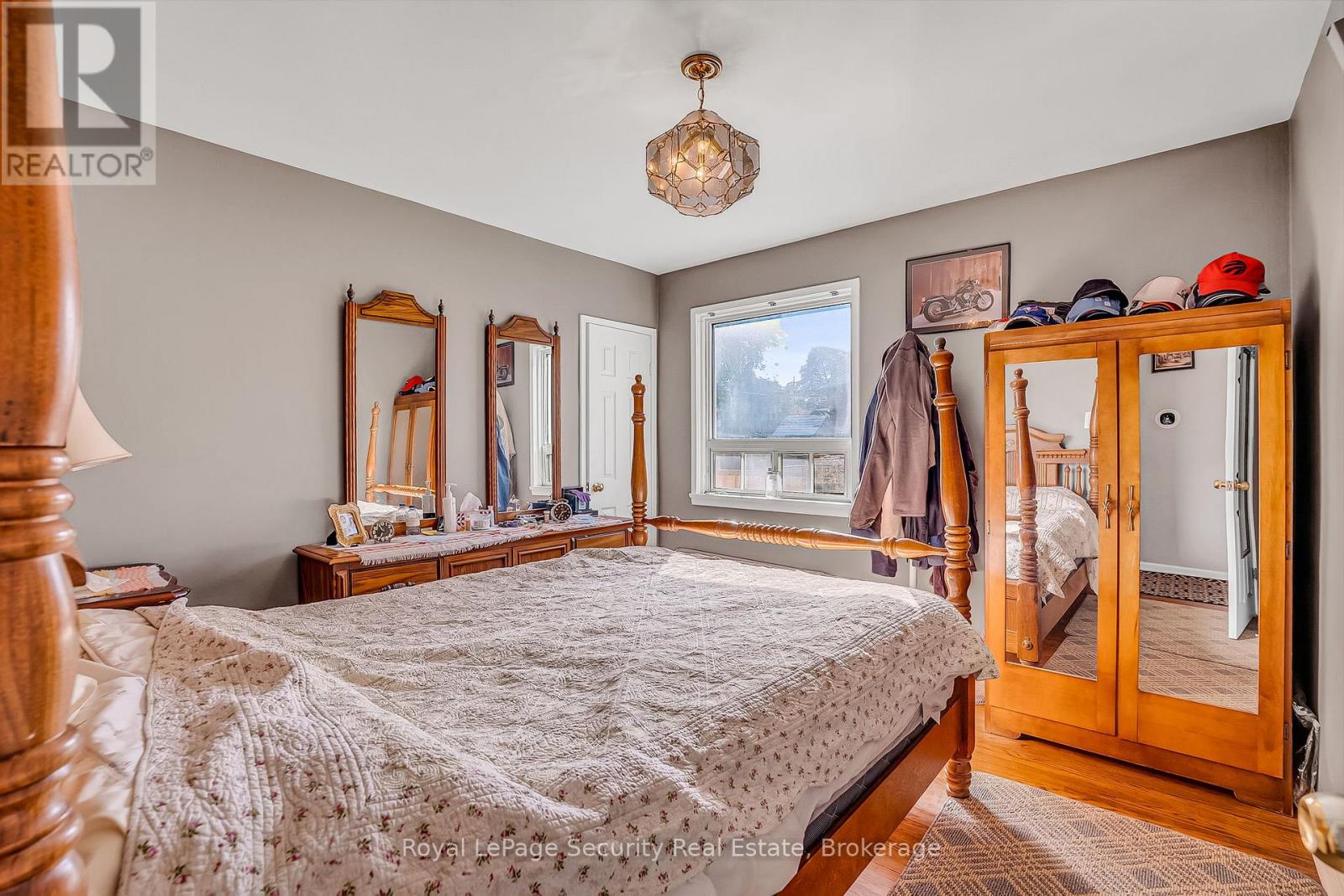 39 Boniface Avenue, Toronto, Ontario  M9W 1T5 - Photo 16 - W12478447