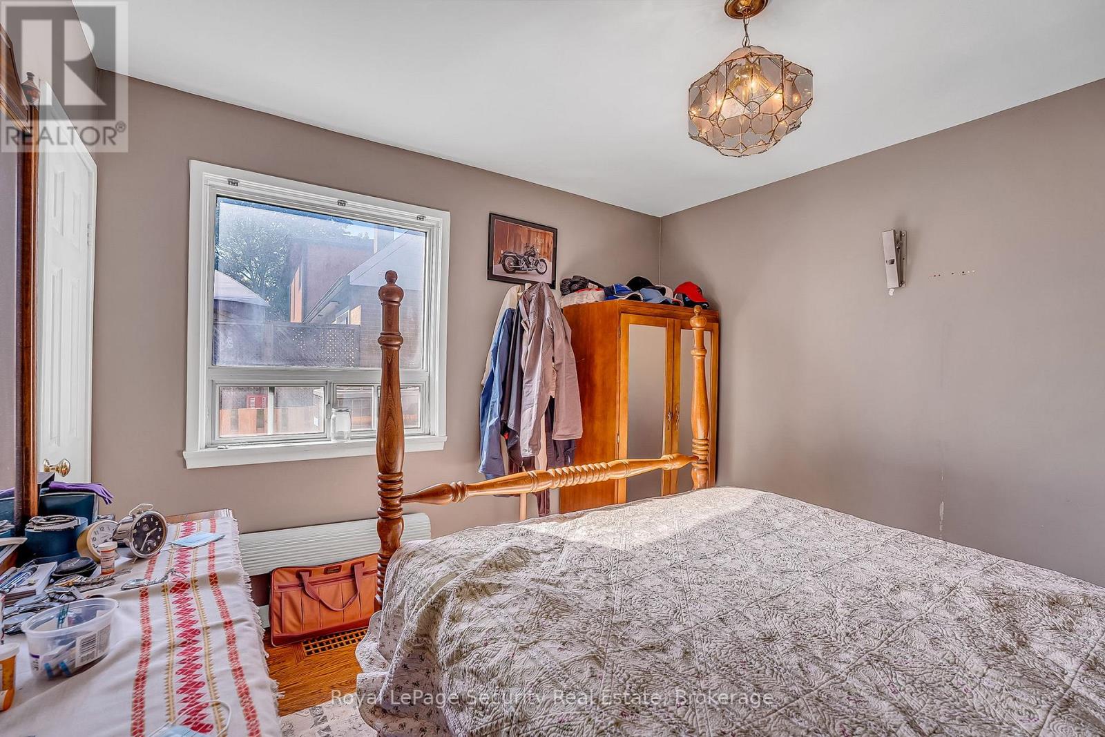 39 Boniface Avenue, Toronto, Ontario  M9W 1T5 - Photo 18 - W12478447