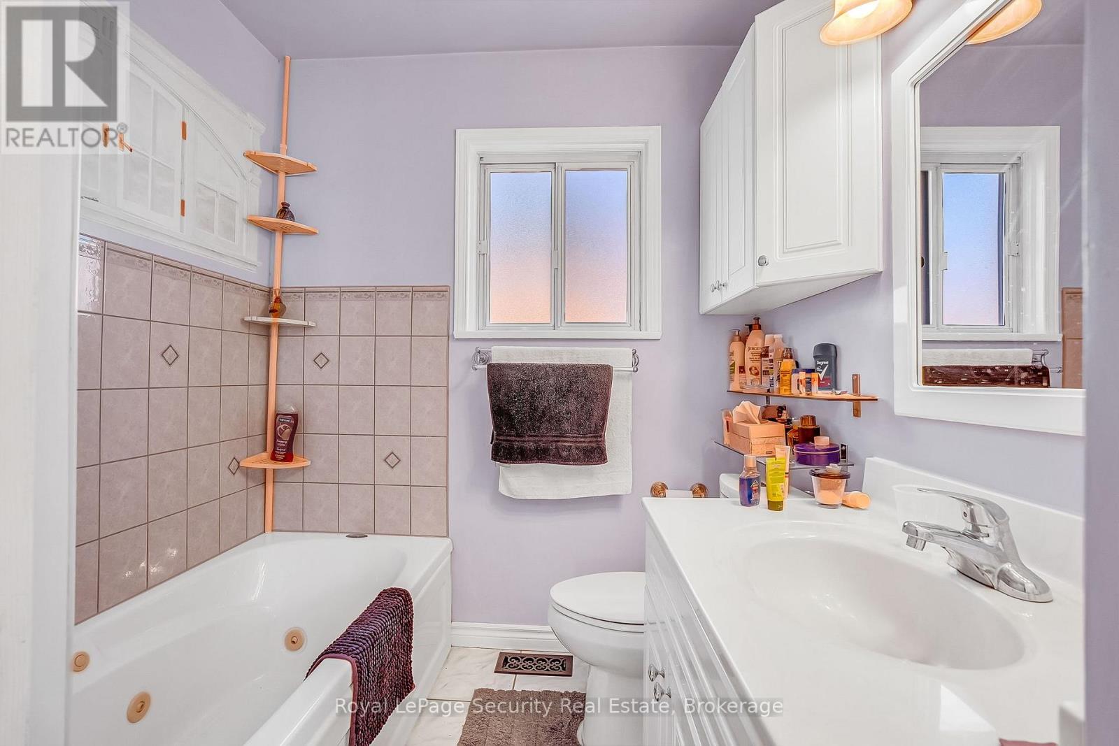 39 Boniface Avenue, Toronto, Ontario  M9W 1T5 - Photo 22 - W12478447